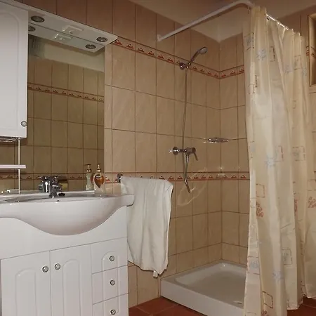 Gocsej-gyongye Vendeghaz Gasthof Kustánszeg